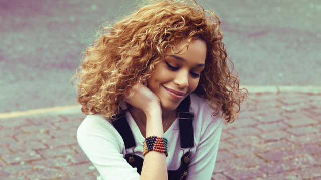 Izzy Bizu