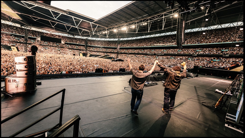 Oasis live